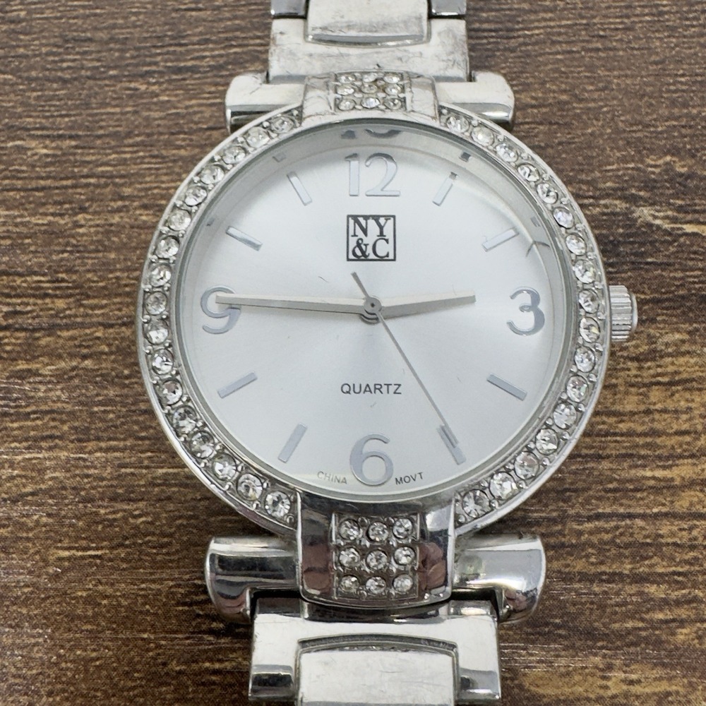 NY&C Women's Silver Tone Crystal Accent Classic‎ Watch New Battery !!
